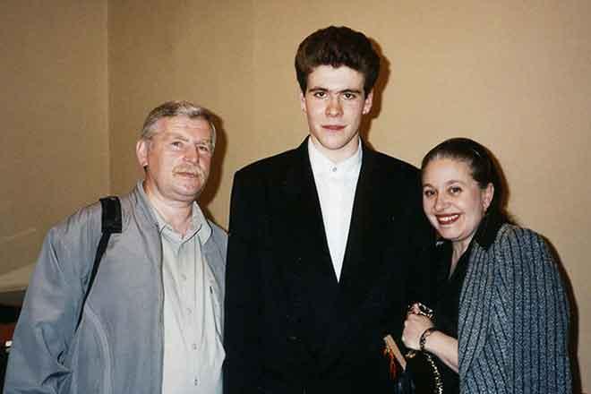 Денис Мацуев с родителями в молодости