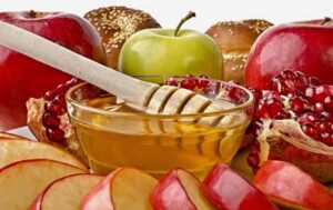 Яблоки с медом на Рош ха Шана
