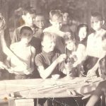 1964 год. Олег. Агалык. Авиамодельный кружок. Чёрно-белое фото из архива.
